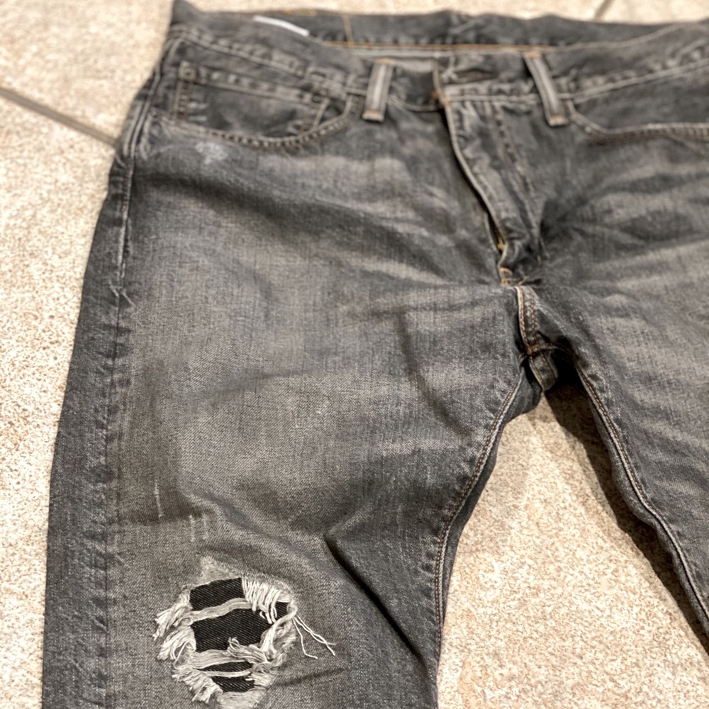 505 distressed Levis
